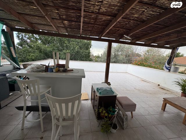 דירה, אושיות, רחובות