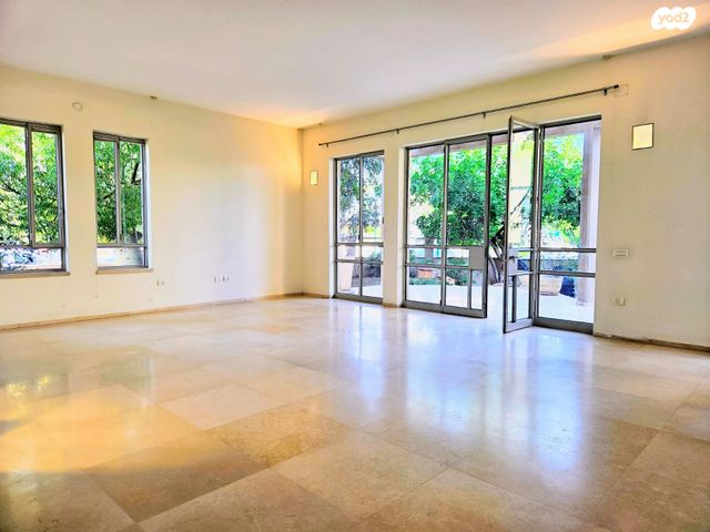 עמנואל לוויס 