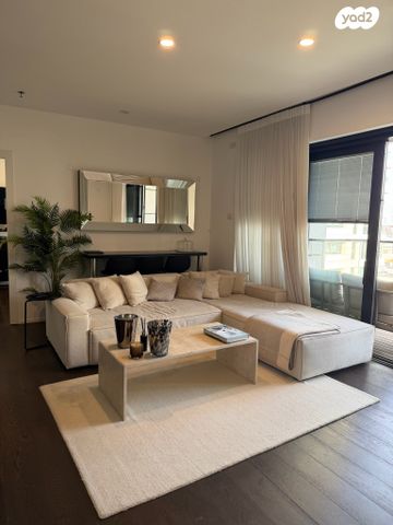 ניסים אלוני 2