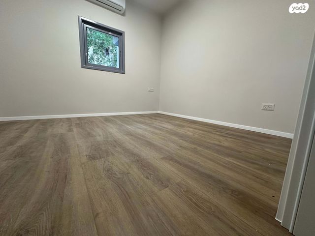 דירה, פועלים א, כפר סבא