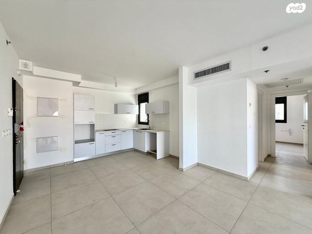 דירה, הרב הרצוג 6, צפון מערב מרכז העיר, נתניה