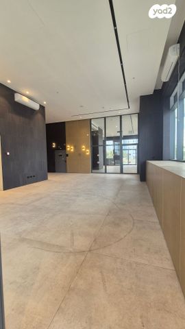 דירה, אמנון ליפקין שחק, נוף הטיילת, נתניה