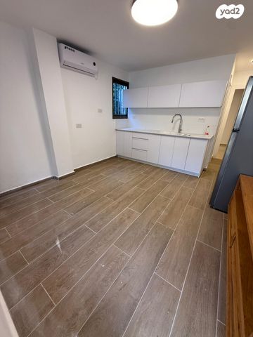 דירת גן, רוטשילד עצמאות, בת ים