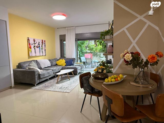 שושנת העמקים 