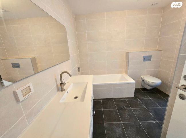 דירה, שדרות בן אב"י 6, נוף הטיילת, נתניה