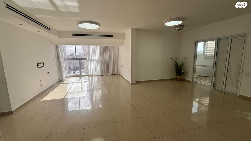 גג/ פנטהאוז, העצמאות, רובע הקריה, הסיטי, אשדוד