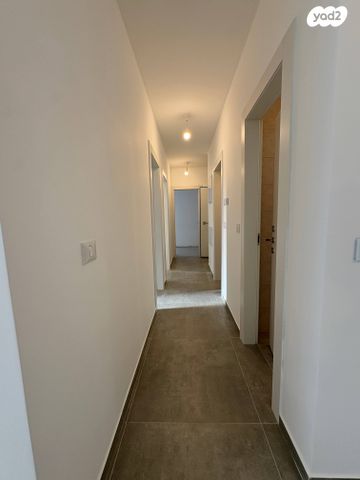 דירה, הגפן, קרית מלאכי