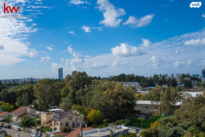 דירה, הרצליה