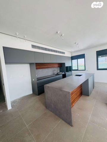 גג/ פנטהאוז, פארק העסקים האלף 1, פארק העסקים האלף, ראשון לציון