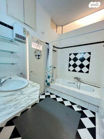 דירה, מלכי ישראל, הצפון הישן - דרום, תל אביב יפו