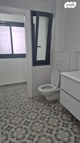 דירה, אמנון ליפקין שחק, נוף הטיילת, נתניה