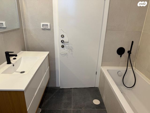 דירה, בילטמור, הצפון החדש - כיכר המדינה, תל אביב יפו