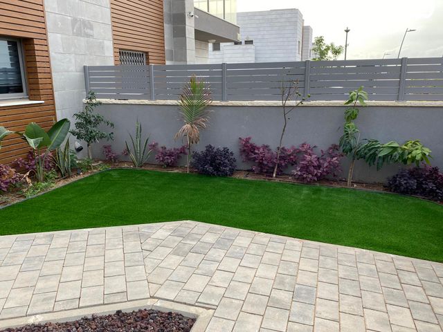 דו משפחתי, הנרייטה סאלד, כרמי גת, קרית גת