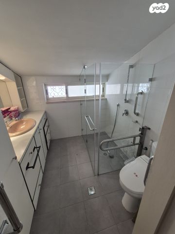 בית פרטי/ קוטג', אוסישקין, מרכז, הרצליה