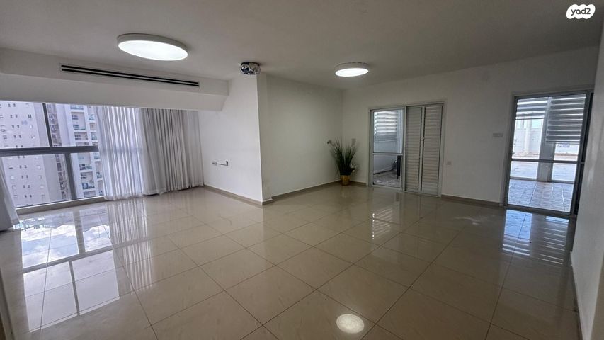 גג/ פנטהאוז, העצמאות, רובע הקריה, הסיטי, אשדוד