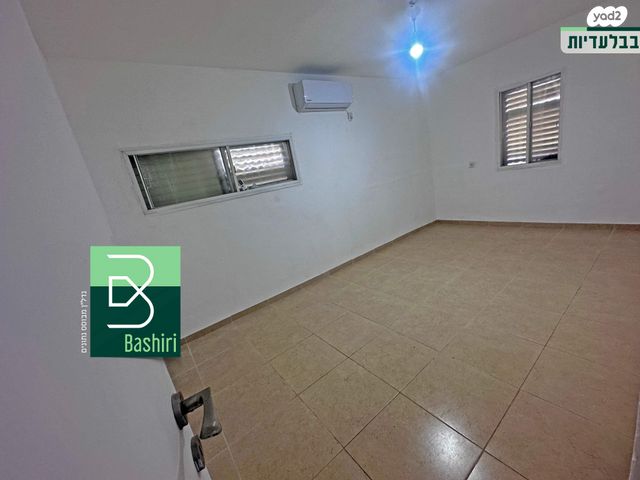 דירה, הדולב, חצור הגלילית