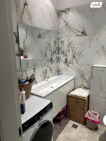 דו משפחתי, האילנות, גבעת נשר, נשר