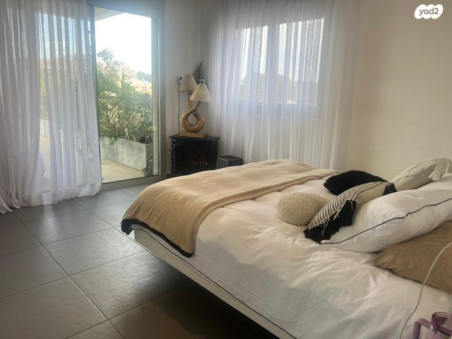 גג/ פנטהאוז, הגדוד העברי 8, קרית ויצמן, רעננה