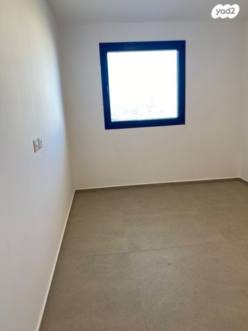 דירה, עין דור, שער פלמר, תחנת רכבת השמונה, חיפה