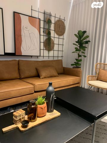 דו משפחתי, הנרייטה סאלד, כרמי גת, קרית גת