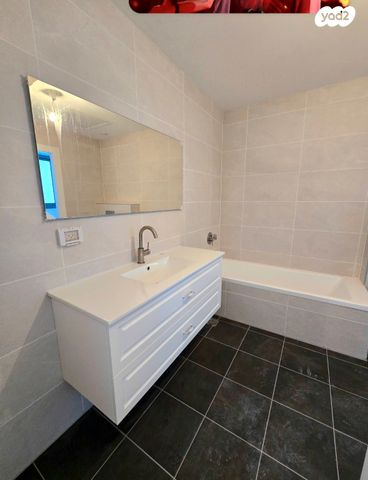 דירה, שדרות בן אב"י 6, נוף הטיילת, נתניה