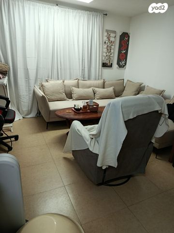 קדושי לוצק 1