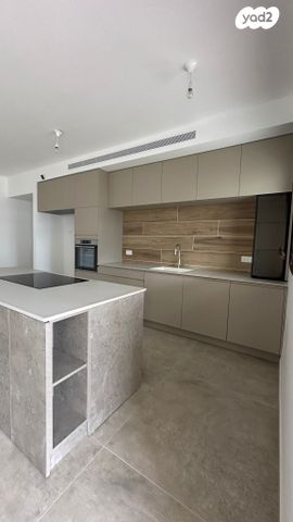 דירה, אור עקיבא