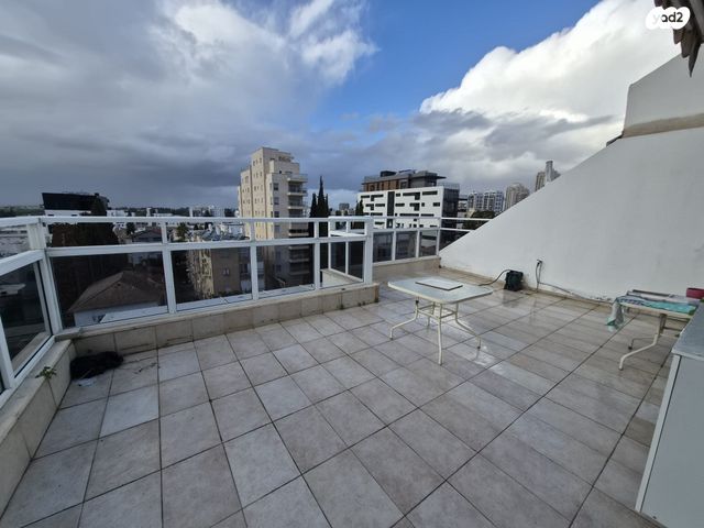 גג/ פנטהאוז, ב' / צפון מערב העיר, רחובות