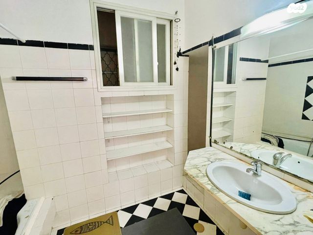 דירה, מלכי ישראל, הצפון הישן - דרום, תל אביב יפו