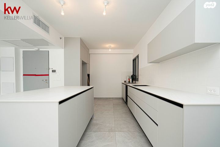 דירה, הרצליה