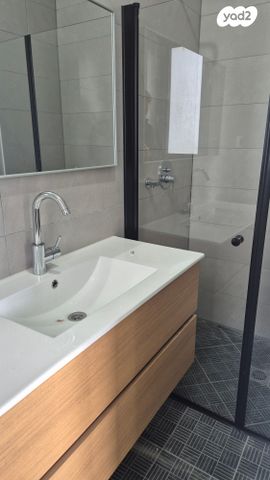 דירה, אמנון ליפקין שחק, נוף הטיילת, נתניה