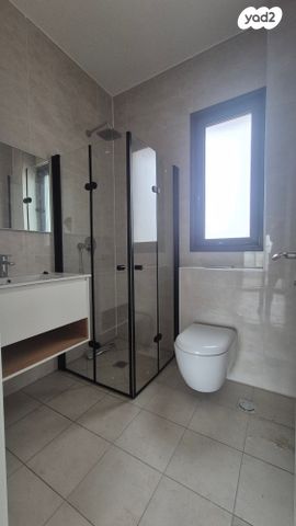 דירה, אמנון ליפקין שחק, נוף הטיילת, נתניה