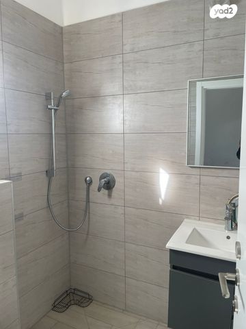 דירה, נתיבות