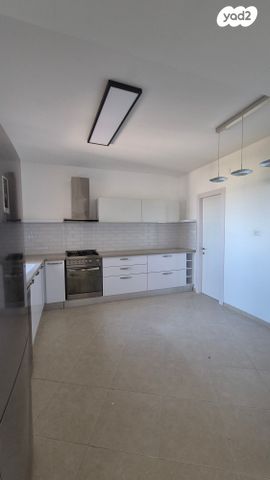 דירה, פייר קניג 9, נוף הטיילת, נתניה