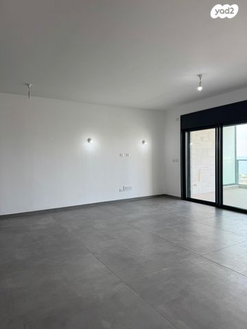 דירה, אמנון ליפקין שחק, נוף הטיילת, נתניה