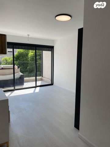 הר הצופים 23