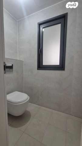 דירה, אמנון ליפקין שחק, נוף הטיילת, נתניה