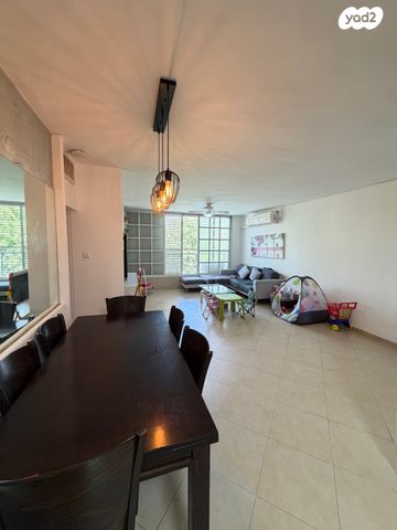 דירה, מחנה יהודה, מחנה יהודה, פתח תקווה