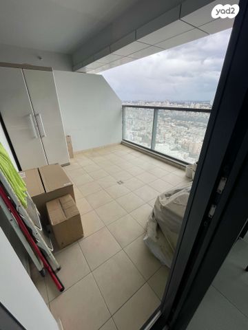 דירה, אריאל שרון 4, סיטי, גבעתיים