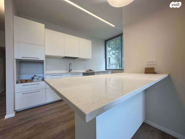 דירה, פועלים א, כפר סבא