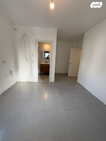 דירה, הגפן, קרית מלאכי