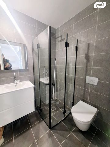 דירה, ויסוצקי 8, הצפון החדש - כיכר המדינה, תל אביב יפו