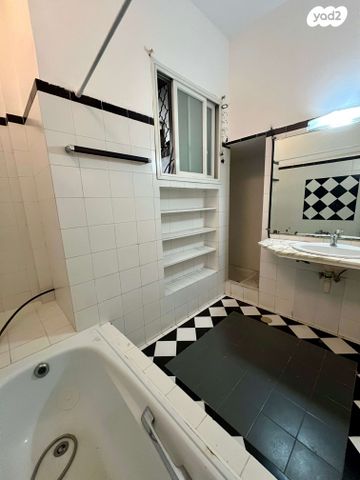 דירה, מלכי ישראל, הצפון הישן - דרום, תל אביב יפו