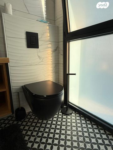 סאבלט, דרך בן גוריון 45, רוטשילד עצמאות, בת ים