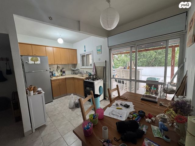 דירה, אושיות, רחובות