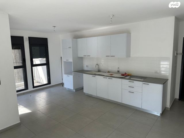 דירה, אנילביץ' 11, לב העיר, בת ים