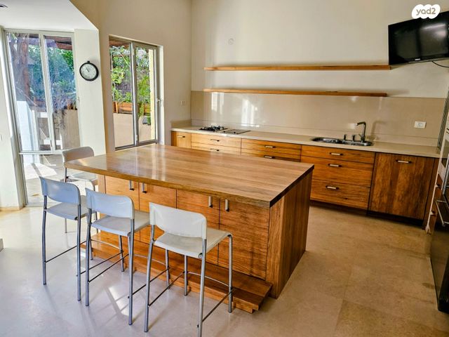 בית פרטי/ קוטג', עמנואל לוויס, כפר גנים ג, פתח תקווה