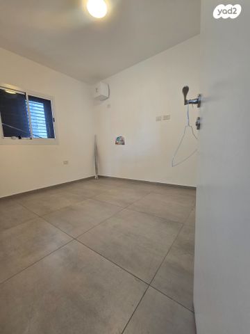 דירה, הושע, שעריה, פתח תקווה