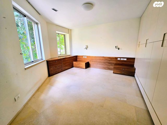 בית פרטי/ קוטג', עמנואל לוויס, כפר גנים ג, פתח תקווה