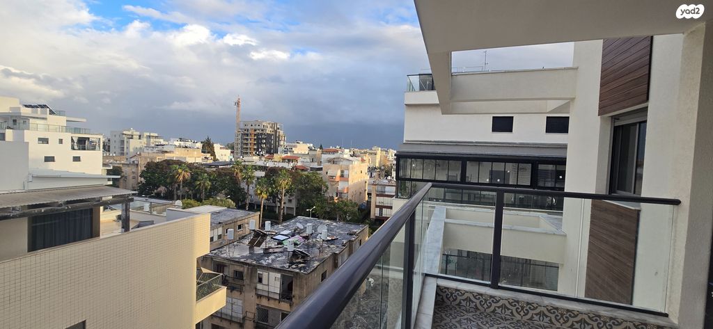 דירה, אליהו גולומב, פתח תקווה